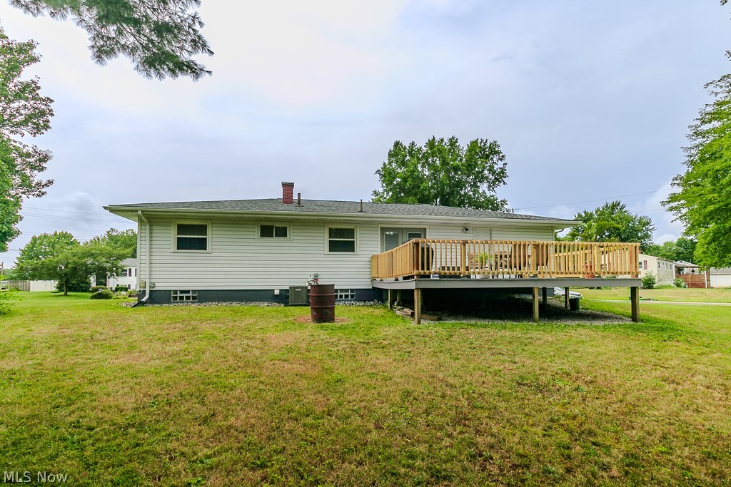 3931 Adrian Drive SE Warren OH 44484