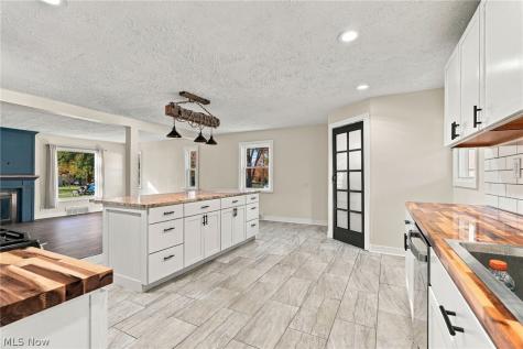 10347 Prospect Road Strongsville OH 44149