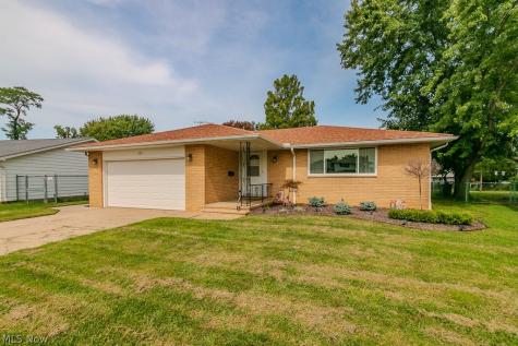 223 Shore Drive Eastlake OH 44095