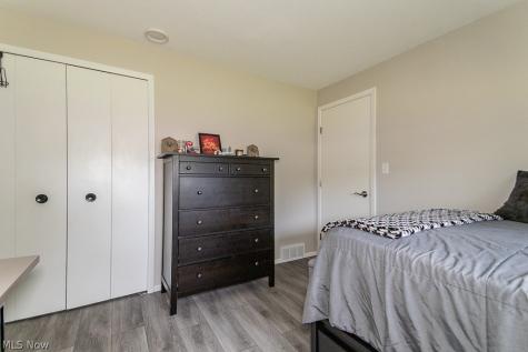 223 Shore Drive Eastlake OH 44095