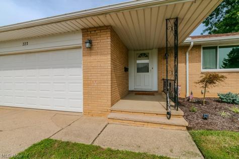223 Shore Drive Eastlake OH 44095