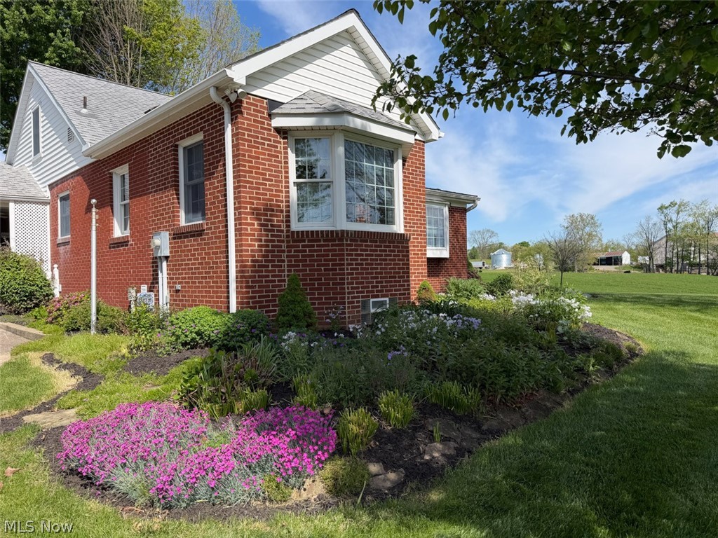 6783 State Route 9 Hanoverton OH 44423