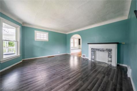 1563 Cordova Avenue Lakewood OH 44107