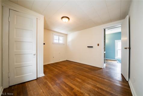 1563 Cordova Avenue Lakewood OH 44107
