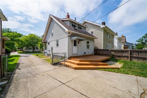 1563 Cordova Avenue Lakewood OH 44107