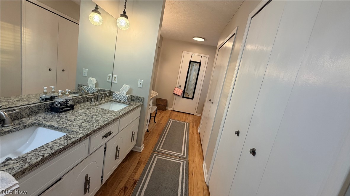17315 Long Meadow Trail Chagrin Falls OH 44022