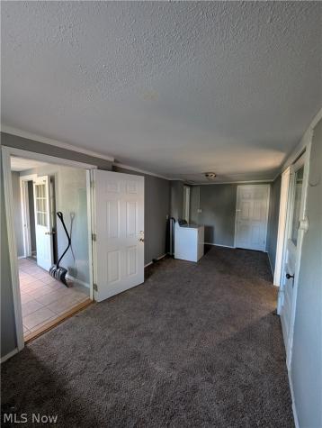 33 Hyde Avenue Niles OH 44446