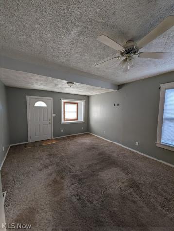 33 Hyde Avenue Niles OH 44446