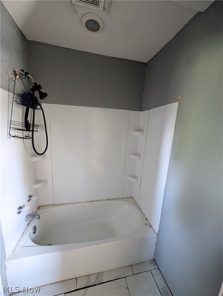 33 Hyde Avenue Niles OH 44446