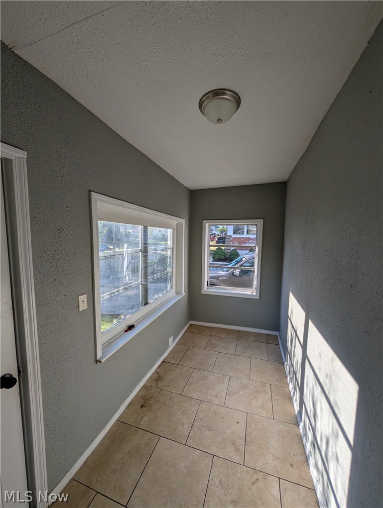 33 Hyde Avenue Niles OH 44446