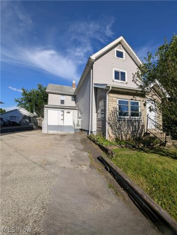 33 Hyde Avenue Niles OH 44446