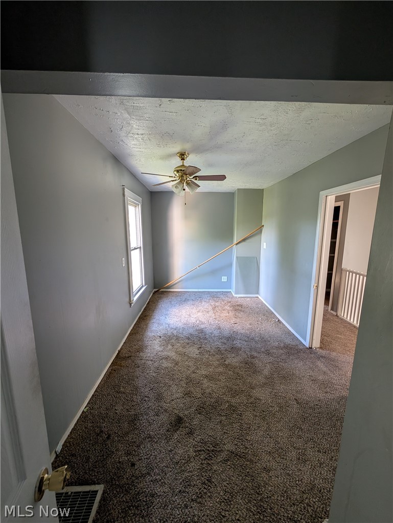 33 Hyde Avenue Niles OH 44446