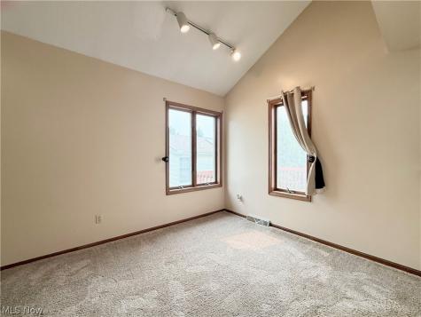 7673 Buchanan Drive Youngstown OH 44512
