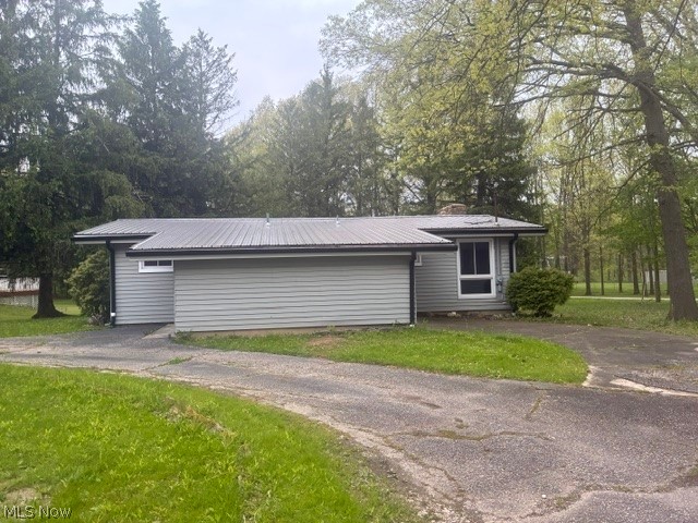 4845 W Lagoon Road West Farmington OH 44491