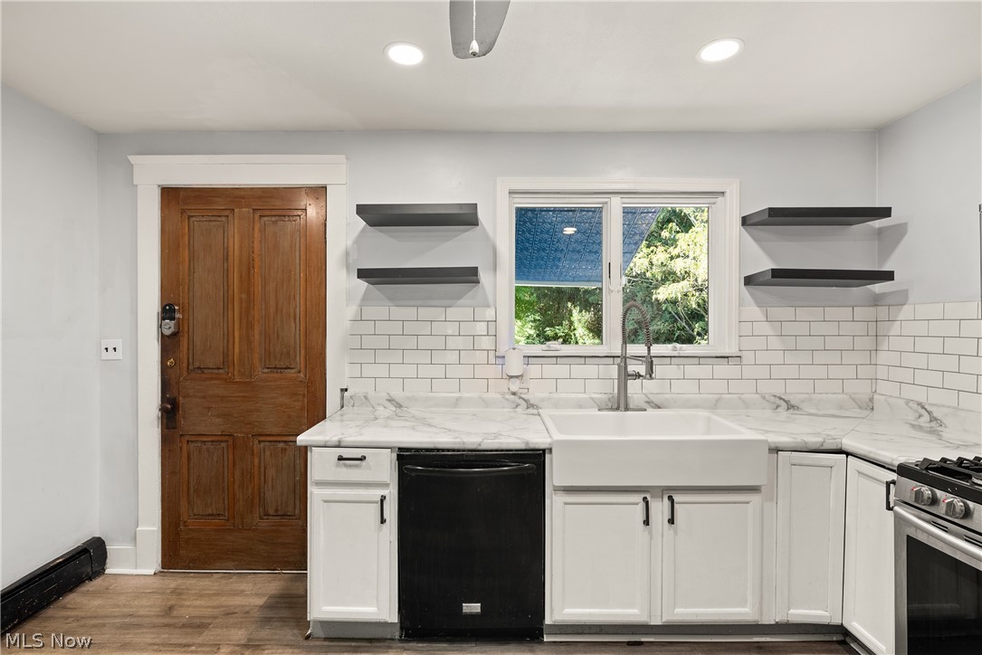 3706 Center Road Avon OH 44011