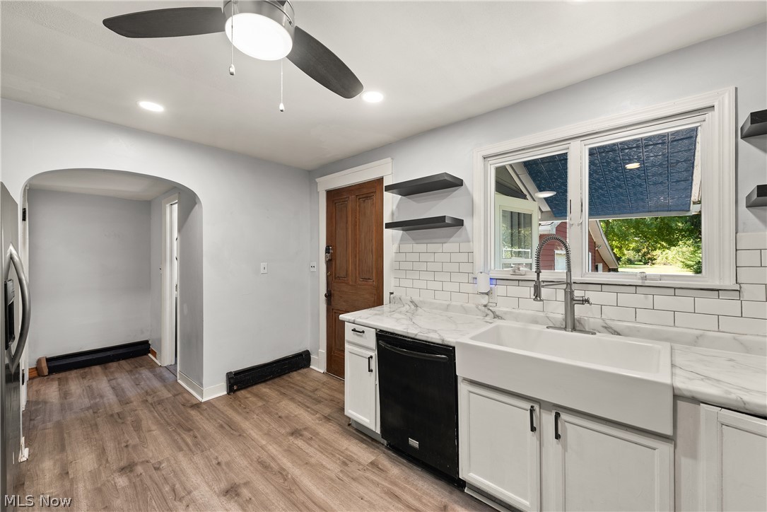 3706 Center Road Avon OH 44011
