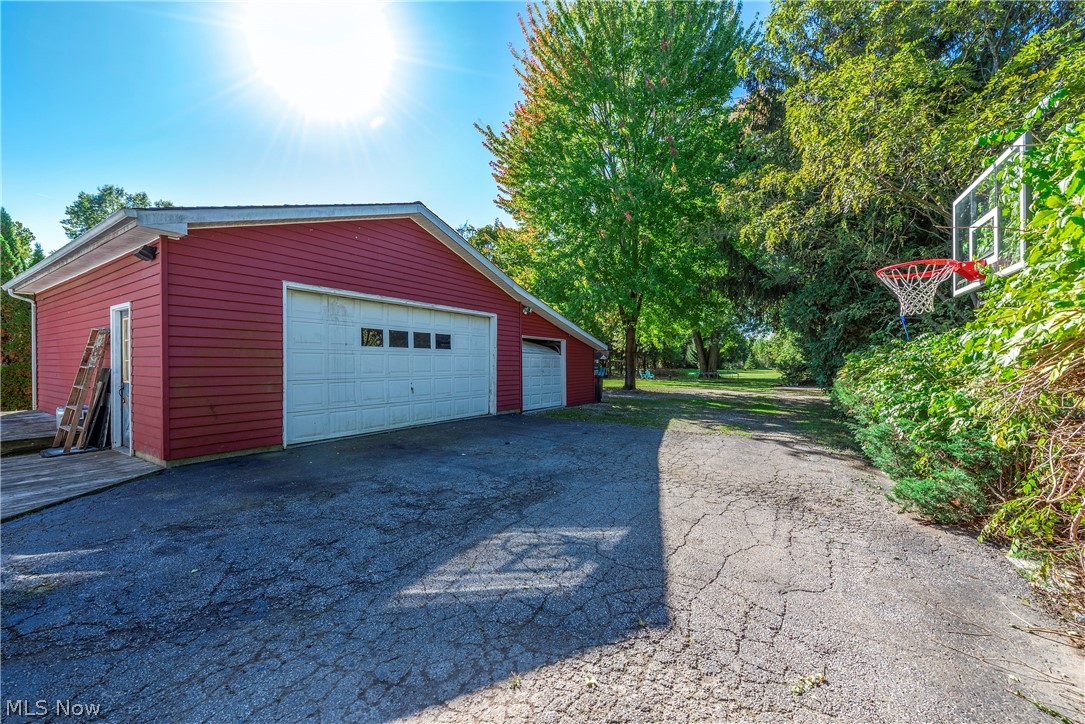 3706 Center Road Avon OH 44011