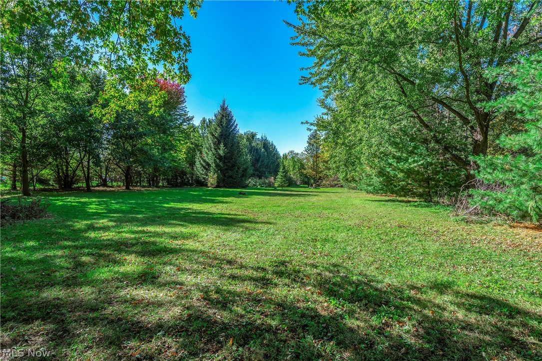 3706 Center Road Avon OH 44011