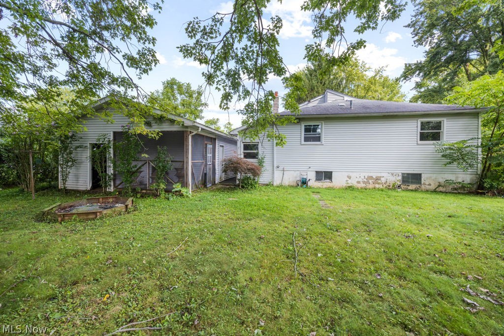 86 E Market Street Seville OH 44273