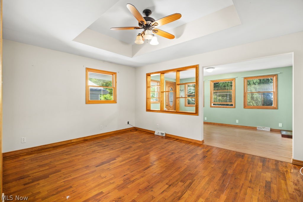 86 E Market Street Seville OH 44273