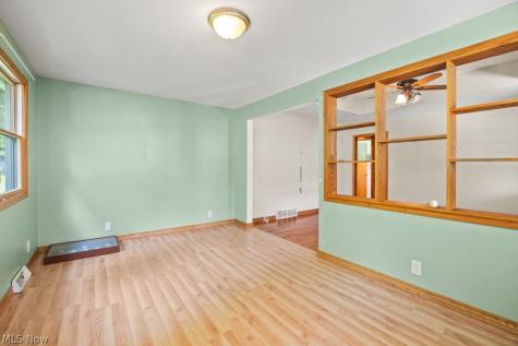 86 E Market Street Seville OH 44273