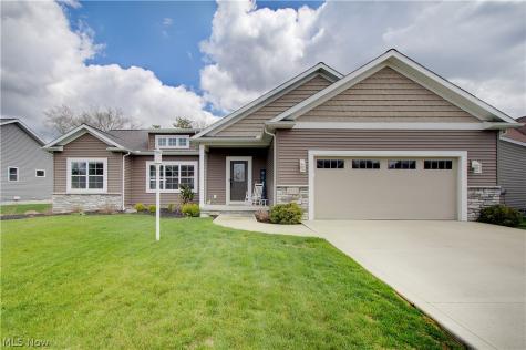 2594 Carlton Street NW North Canton OH 44720