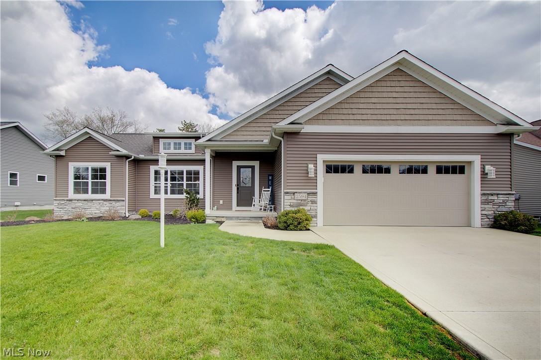 2594 Carlton Street NW North Canton OH 44720