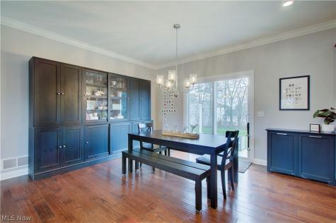 2594 Carlton Street NW North Canton OH 44720