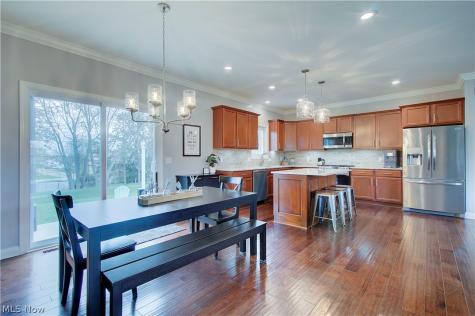 2594 Carlton Street NW North Canton OH 44720