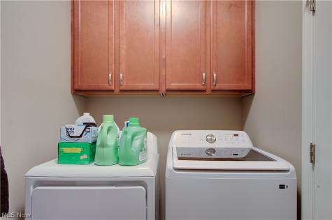 2594 Carlton Street NW North Canton OH 44720