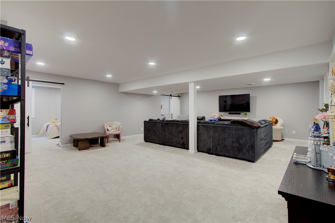 2594 Carlton Street NW North Canton OH 44720