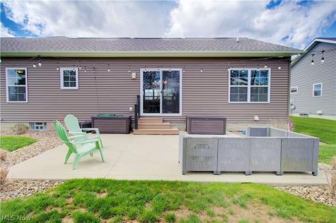 2594 Carlton Street NW North Canton OH 44720