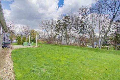 2594 Carlton Street NW North Canton OH 44720
