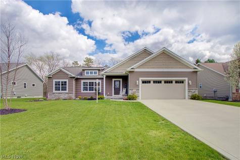 2594 Carlton Street NW North Canton OH 44720