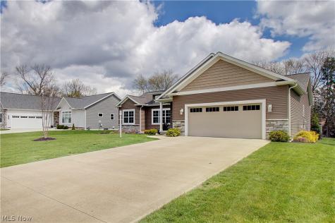 2594 Carlton Street NW North Canton OH 44720
