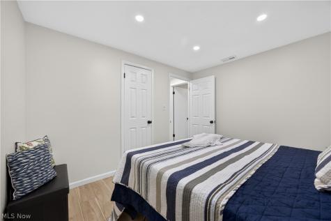 6151 Sherwood Drive North Olmsted OH 44070