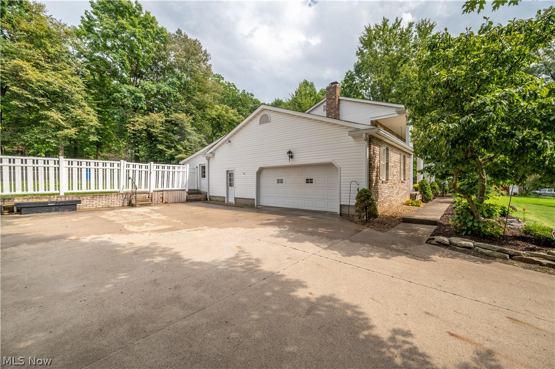 6793 Tanglewood Drive Youngstown OH 44512