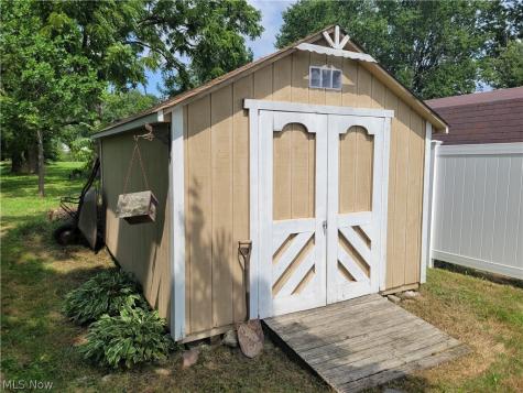 387 W Sunset Drive Rittman OH 44270