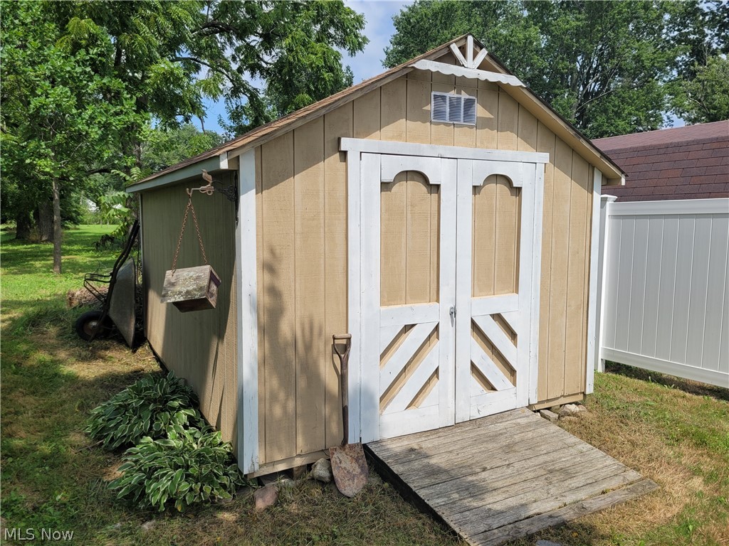 387 W Sunset Drive Rittman OH 44270