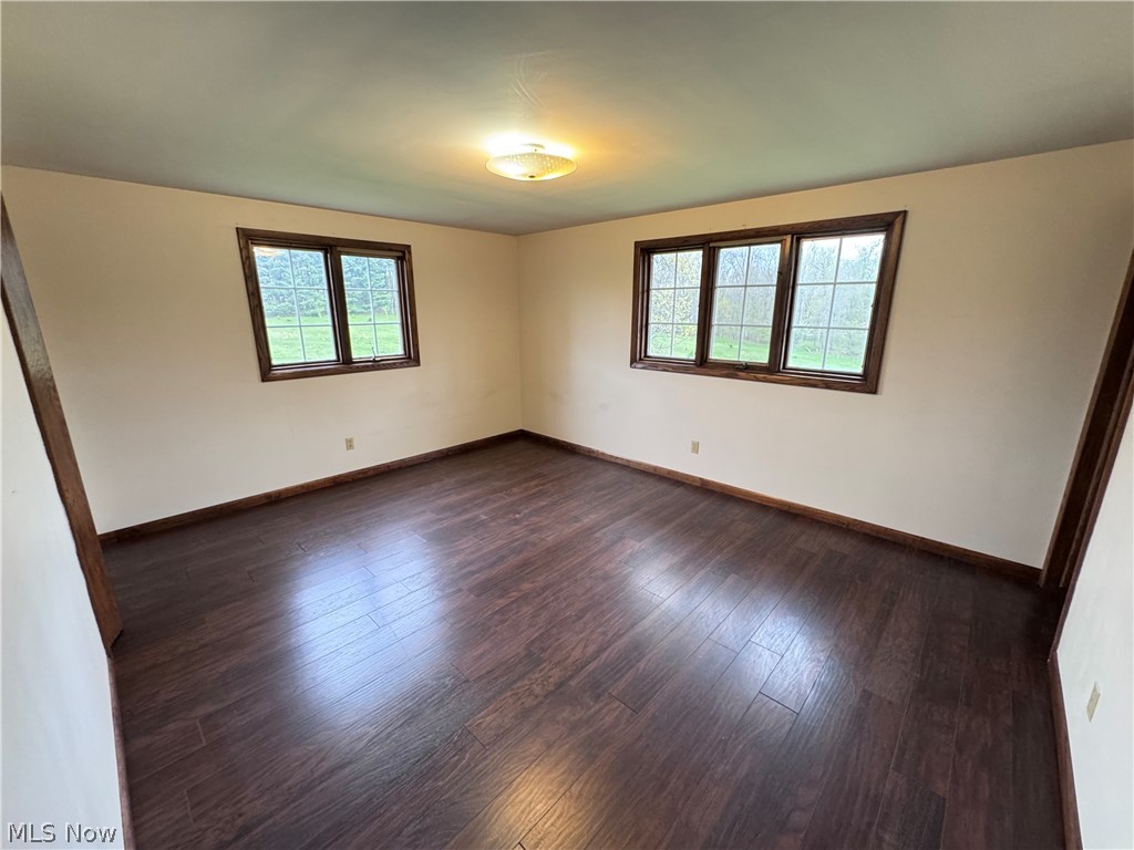 8615 Eberhart Road NE Dover OH 44622