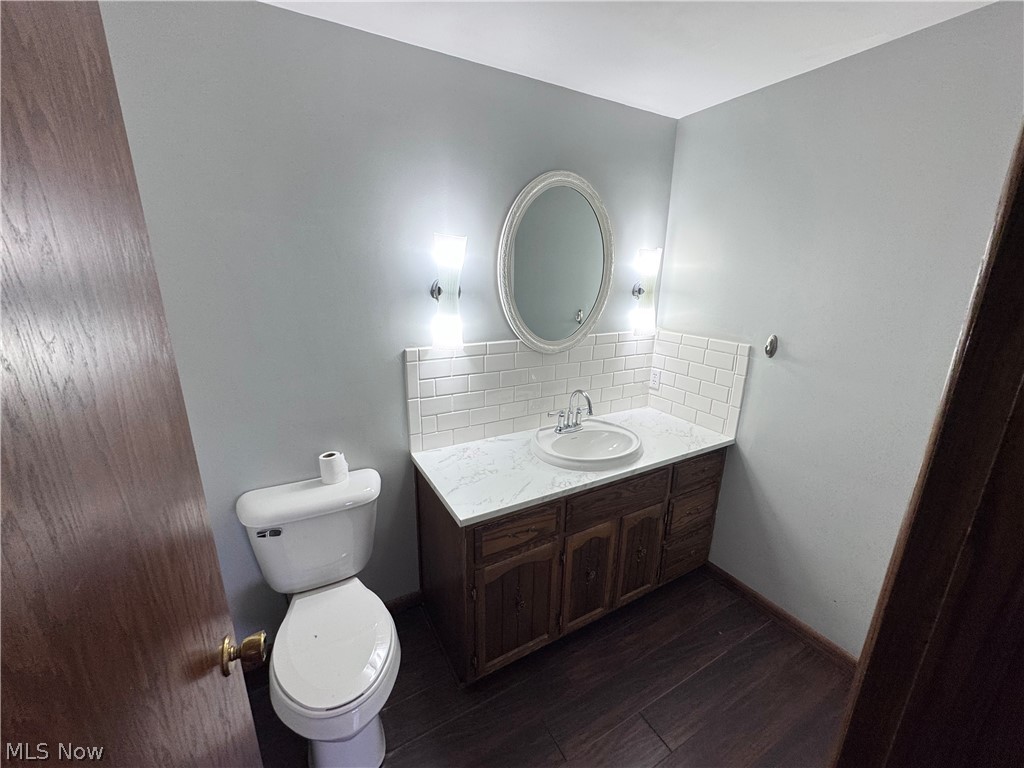 8615 Eberhart Road NE Dover OH 44622