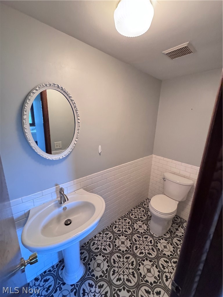 8615 Eberhart Road NE Dover OH 44622