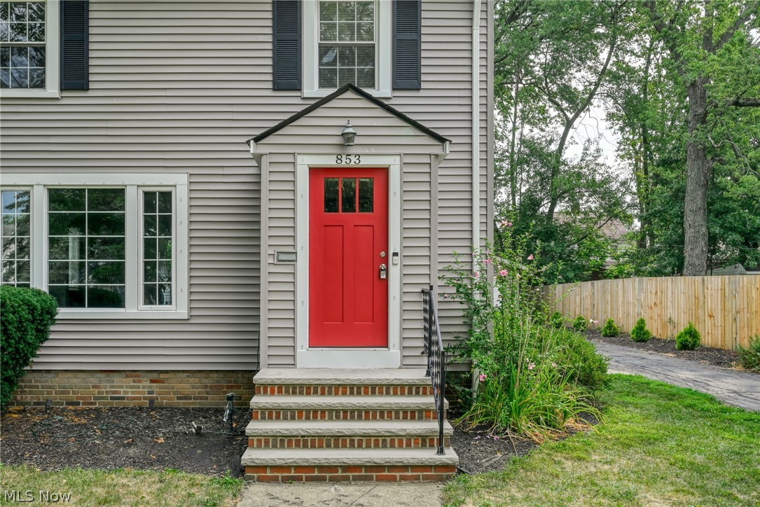 853 Beverly Road Cleveland Heights OH 44121