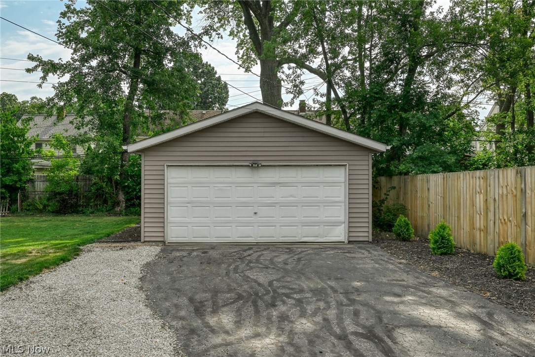 853 Beverly Road Cleveland Heights OH 44121