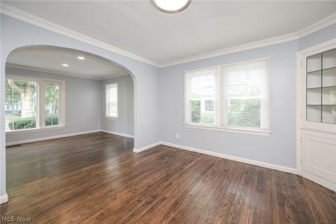 853 Beverly Road Cleveland Heights OH 44121