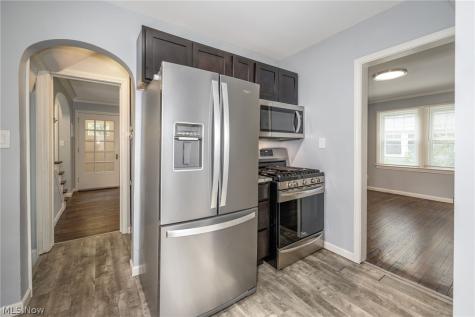 853 Beverly Road Cleveland Heights OH 44121