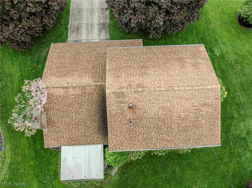 1821 Hiram Street Louisville OH 44641