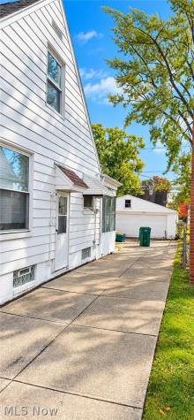 14304 Corridon Avenue Maple Heights OH 44137