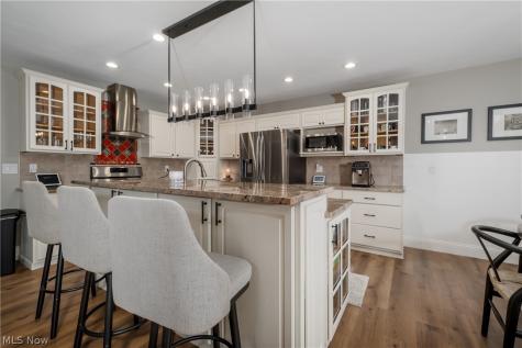 41 W Nimisila Road New Franklin OH 44319