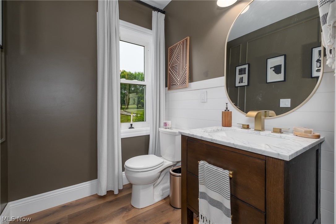 41 W Nimisila Road New Franklin OH 44319